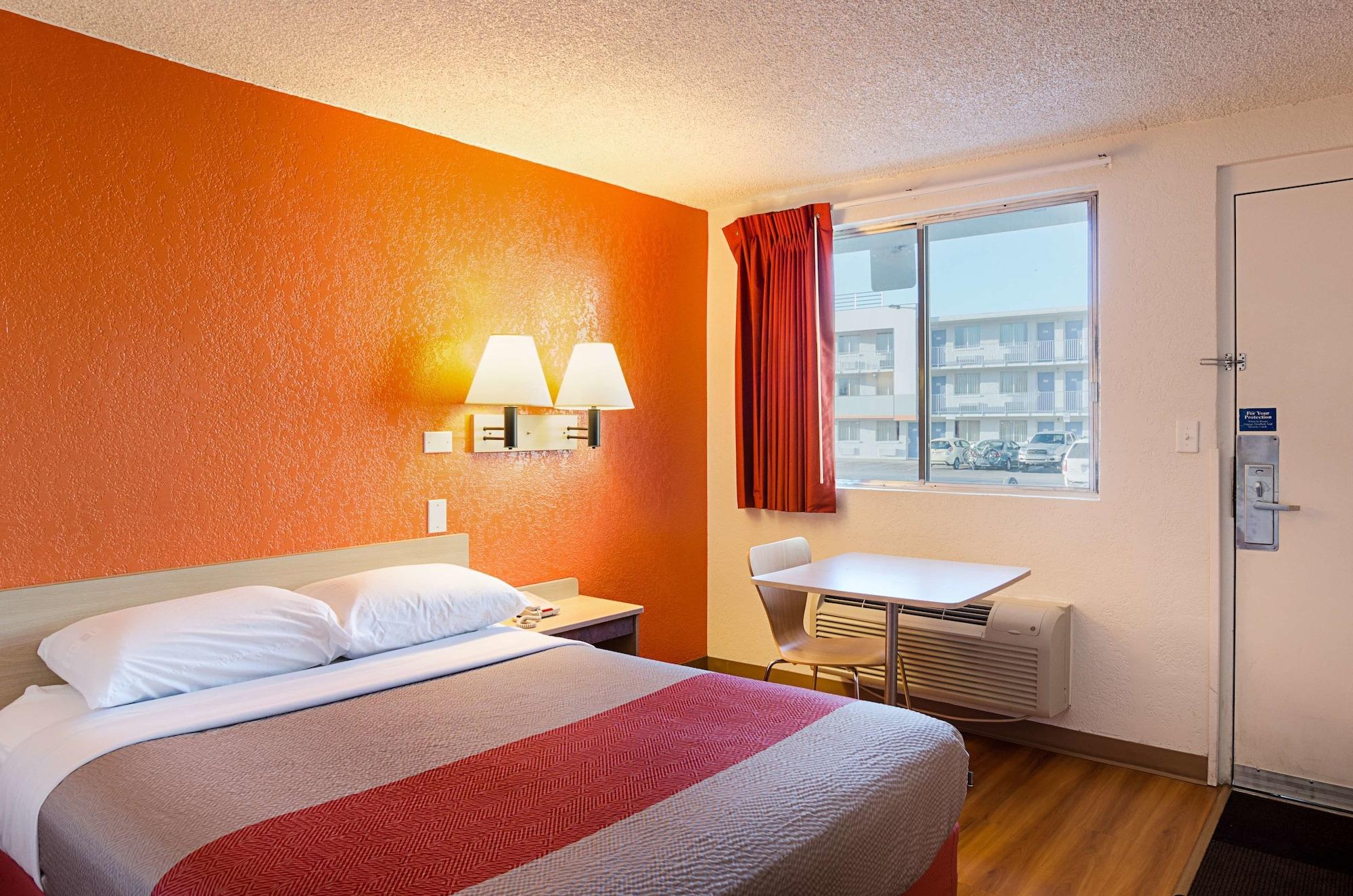 Motel 6- Denver, Co Downtown Eksteriør bilde