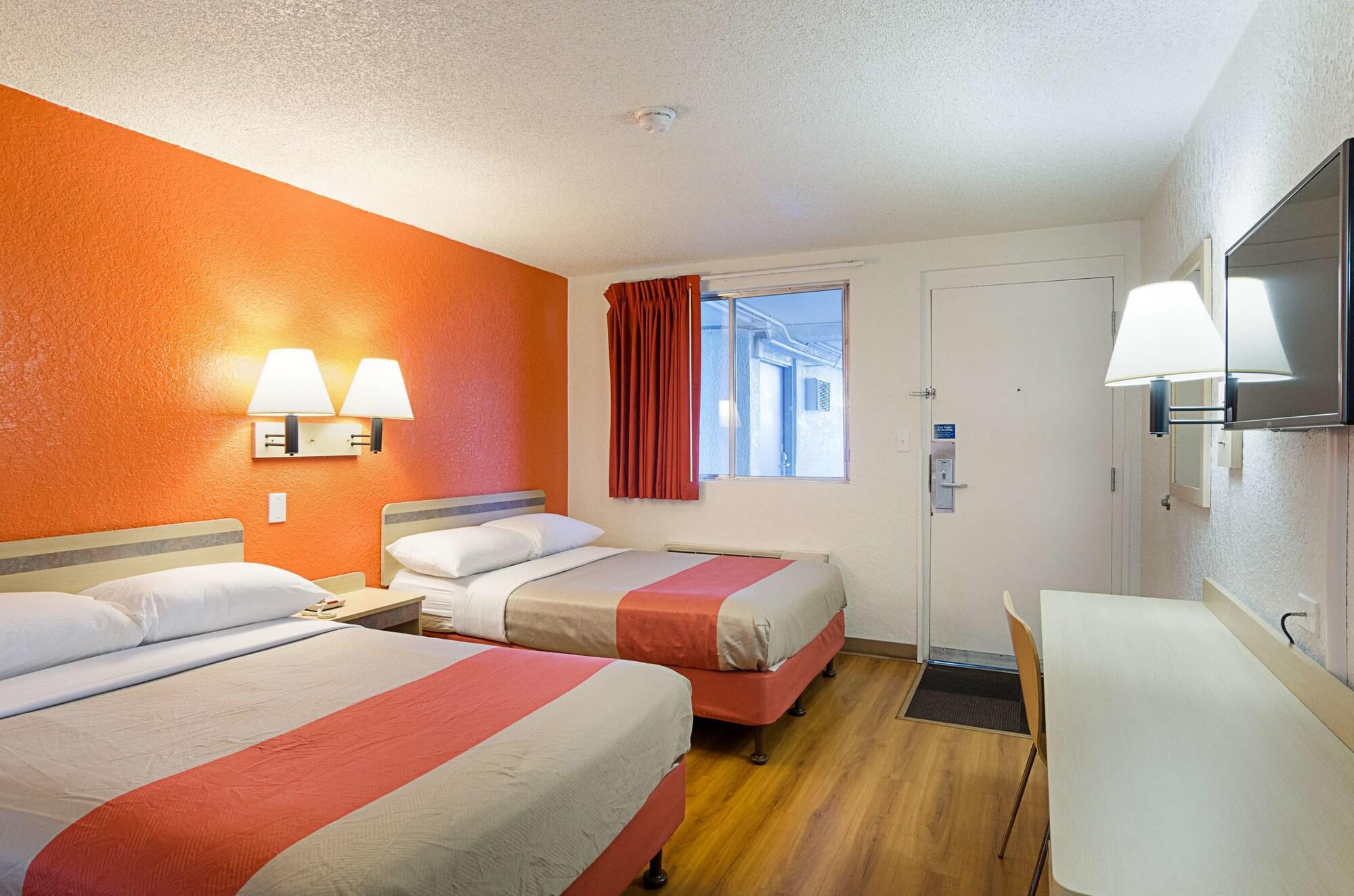 Motel 6- Denver, Co Downtown Eksteriør bilde